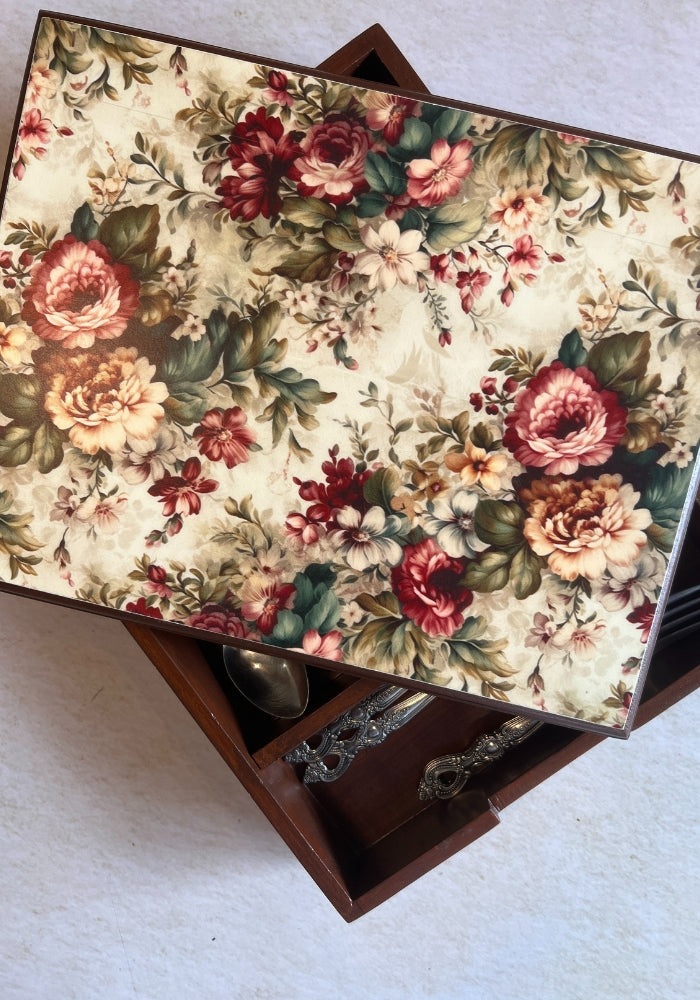 Engraved Cutlery Box - Gardenia