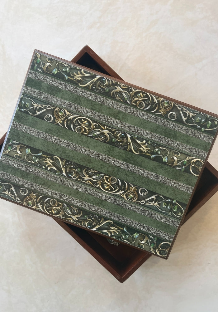 Engraved Cutlery Box - Emerald Grace