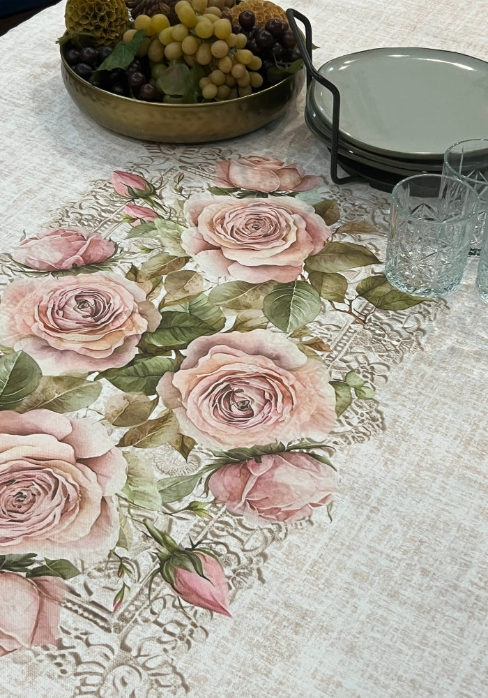 Table Cover - Blooming Roses