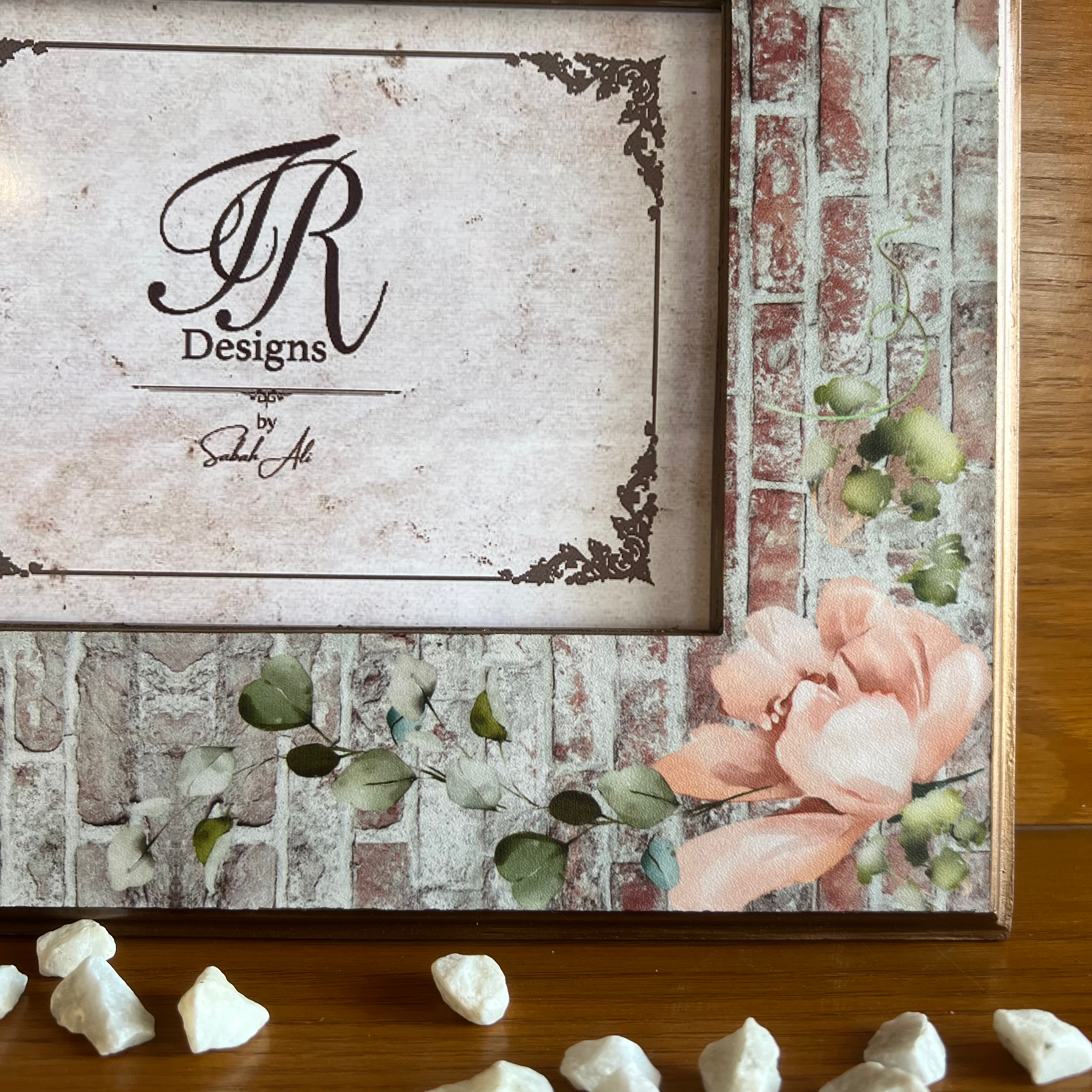 Photo Frame - Brick Wall Florals