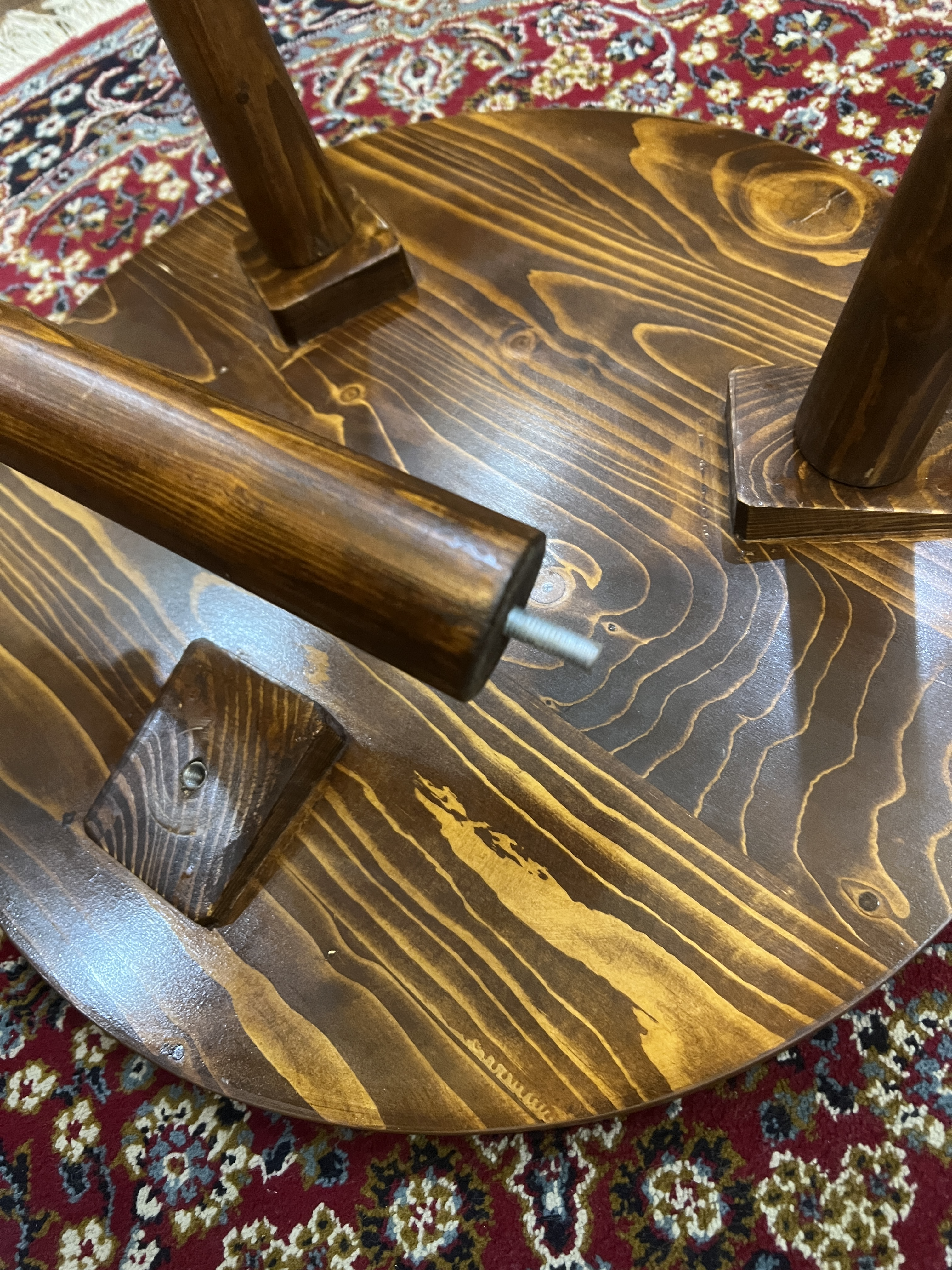 Round Accent Table : - Garden Glory