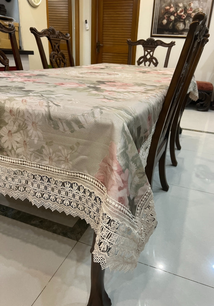 Table Cover With Lace - Vintage Roses