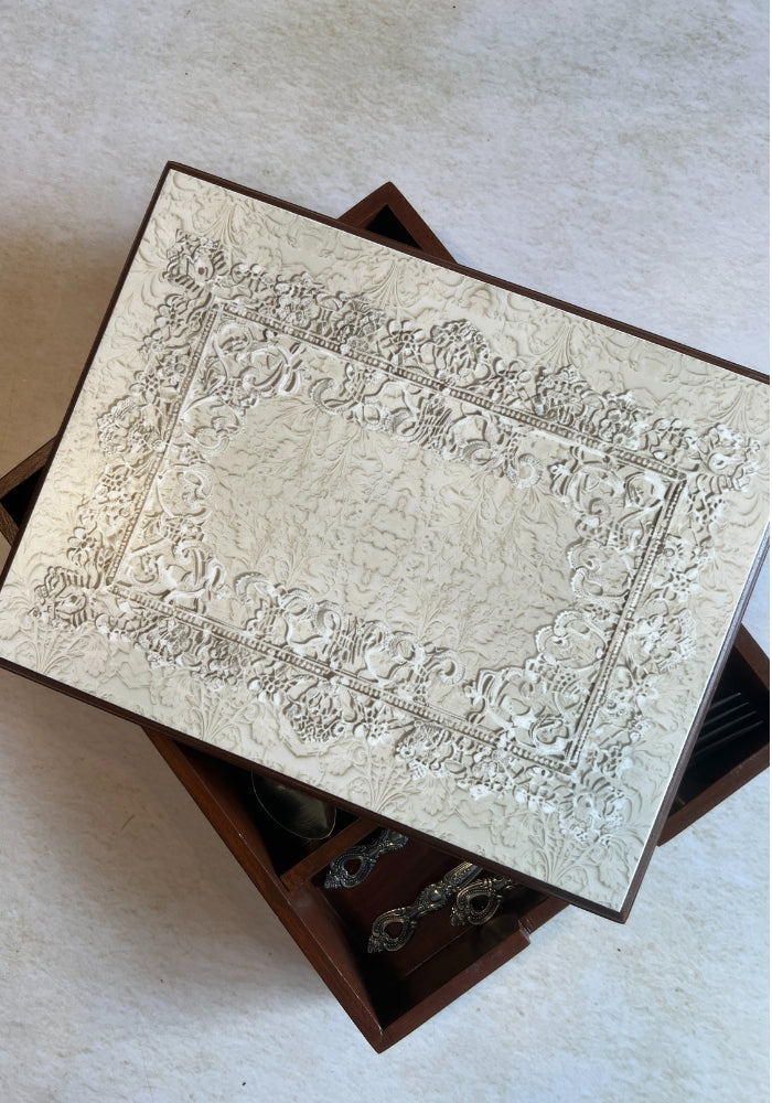 Engraved Cutlery Box - Rustic Lace