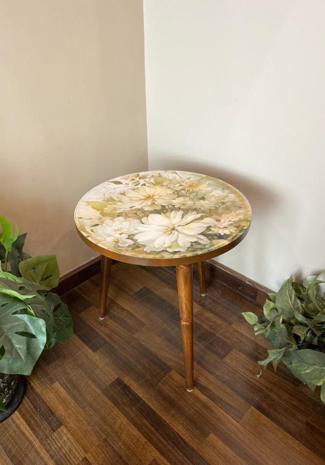 Round Accent Table : - Fantasy Floral