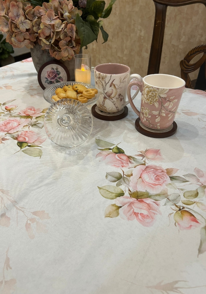 Table Cover With Lace - Pretty Roses